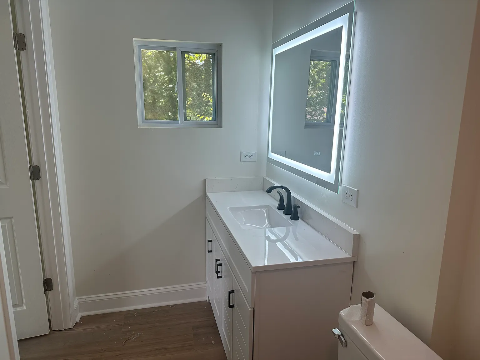 4 bed, 1210 sqft, $2,700 — Photo 3
