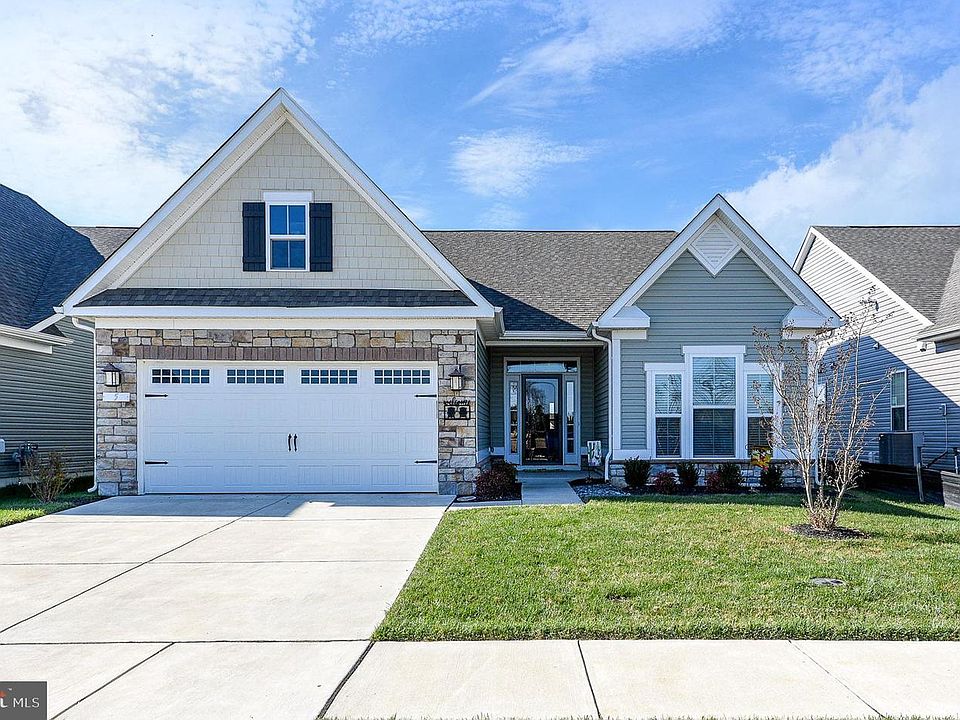 1st image of 5 Waterside Dr