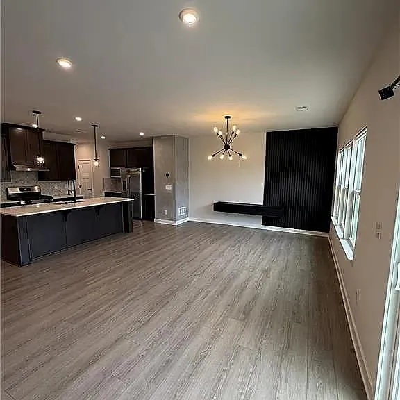 360 Salt Lake Ln — Photo 8
