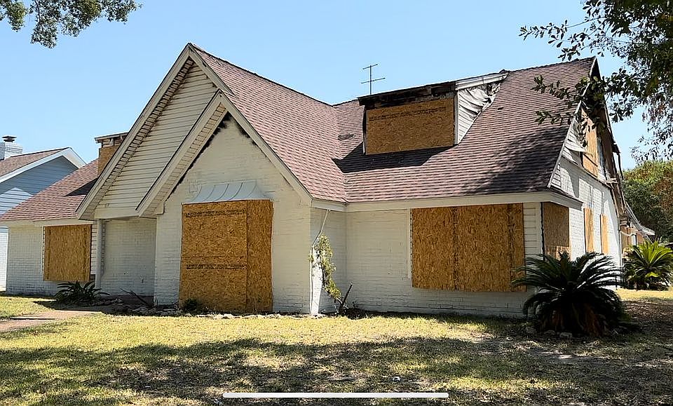 1st image of 3215 Ann Arbor Dr
