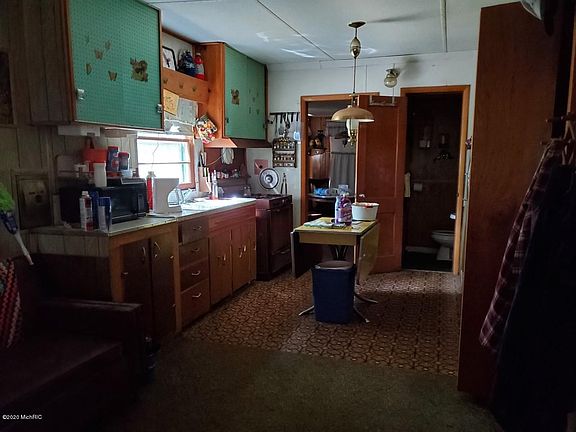 2nd image of 8373 S Lincoln Ave