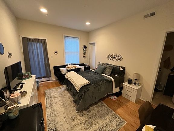 5th image of 815-17 N Uber St #10720917