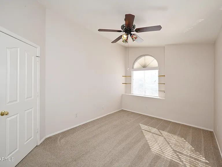 5730 E Gelding Dr — Photo 29