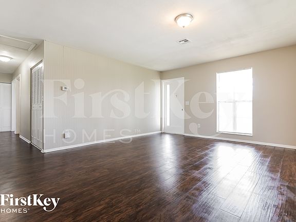 3rd image of 19061 Cochran Blvd