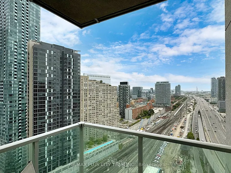 18 Yonge St #2904 — Photo 21