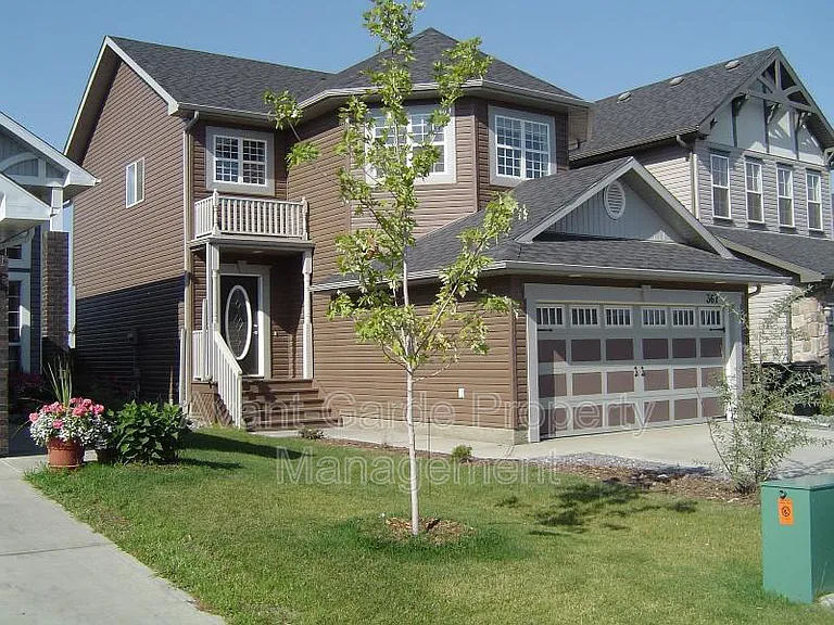367 Ascott Cres — Photo 1
