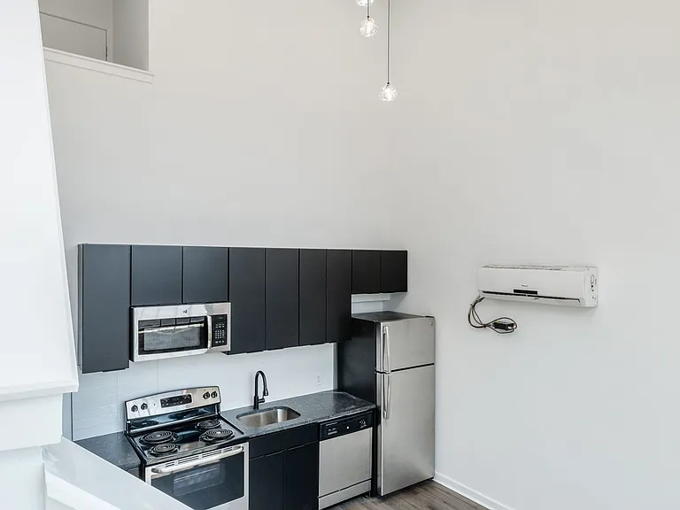 3003 Glenwood — Photo 21