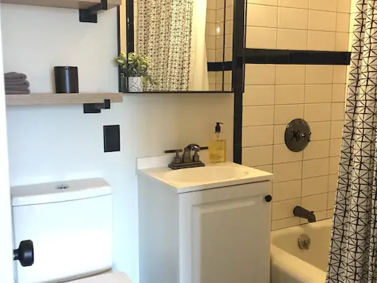 445 Kaiolu St #511 — Photo 6