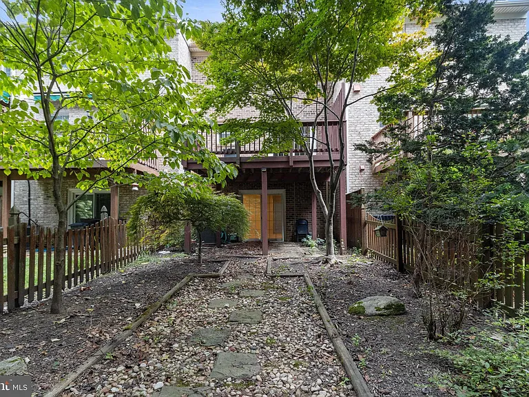524 Kinsale Rd — Photo 22
