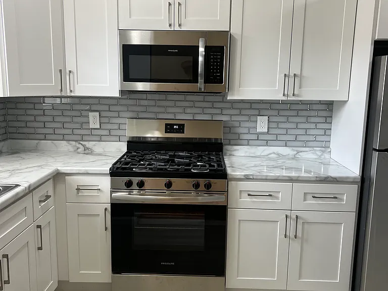 6725 Regent St — Photo 11