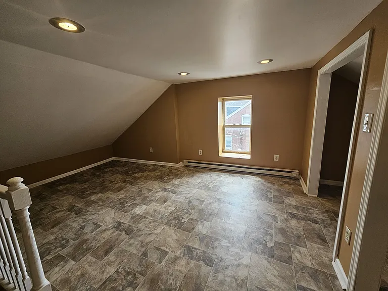 731 N Lumber St — Photo 5
