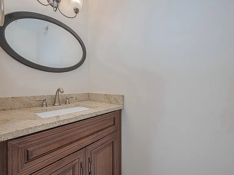 Paradise Valley Dr — Photo 20
