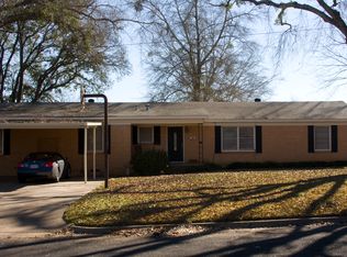 200 Baker St, Henderson, TX 75652