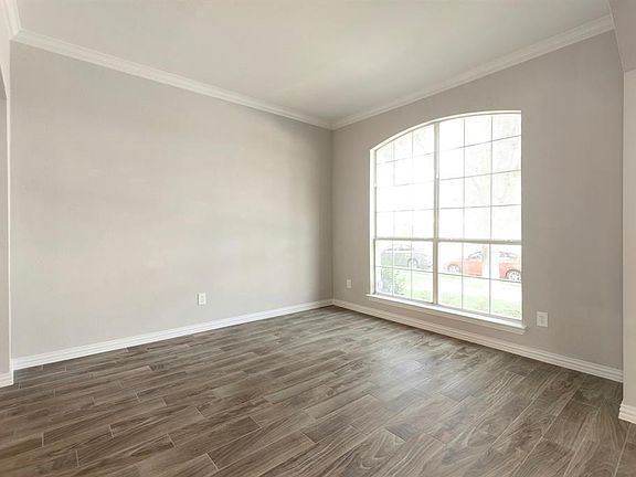 4th image of 826 Idlewood Dr
