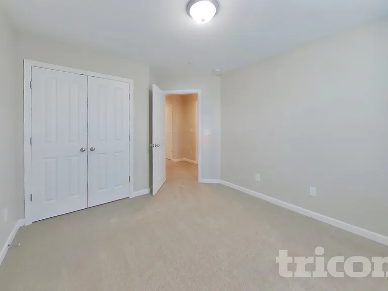 324 Kinsale Dr — Photo 13