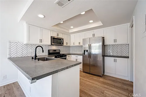 25 Clover Ln #359 Photo 1