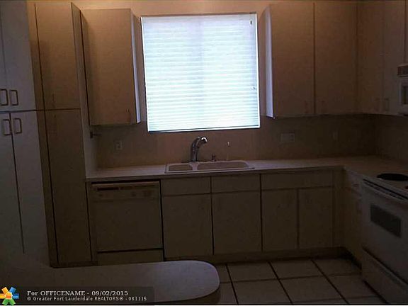 3rd image of 10100 Lombardy Dr #10100