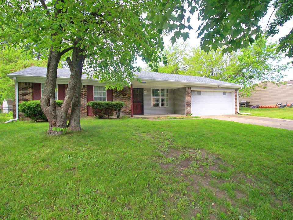 1st image of 812 Burr Oak Dr