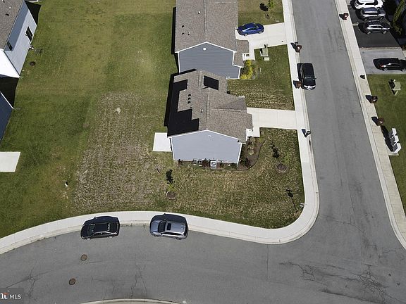 4th image of 534 White Pine Dr