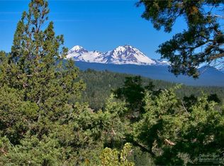 3461 NW Greenleaf Way, Bend, OR 97703