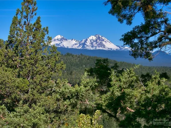 3461 NW Greenleaf Way, Bend, OR 97703