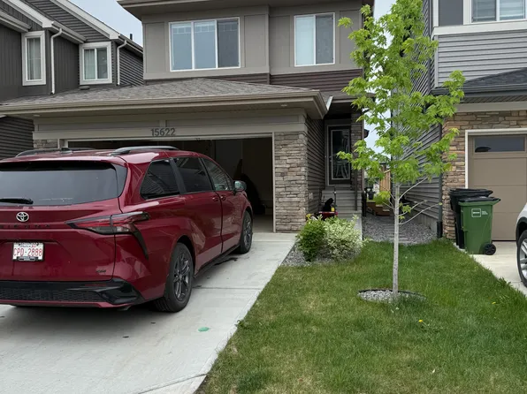 15642 19th Ave SW, Edmonton, AB T6W 5C3
