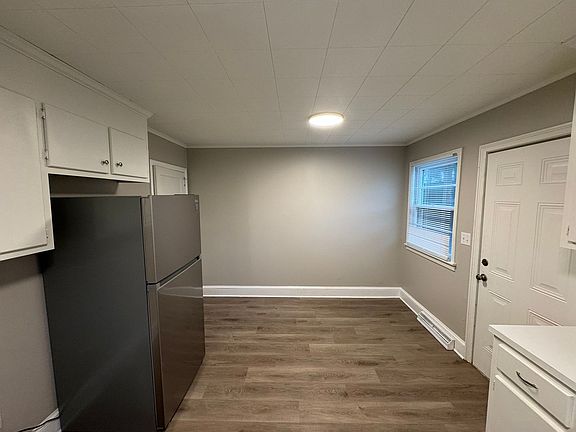 3rd image of 113 Garrison Dr