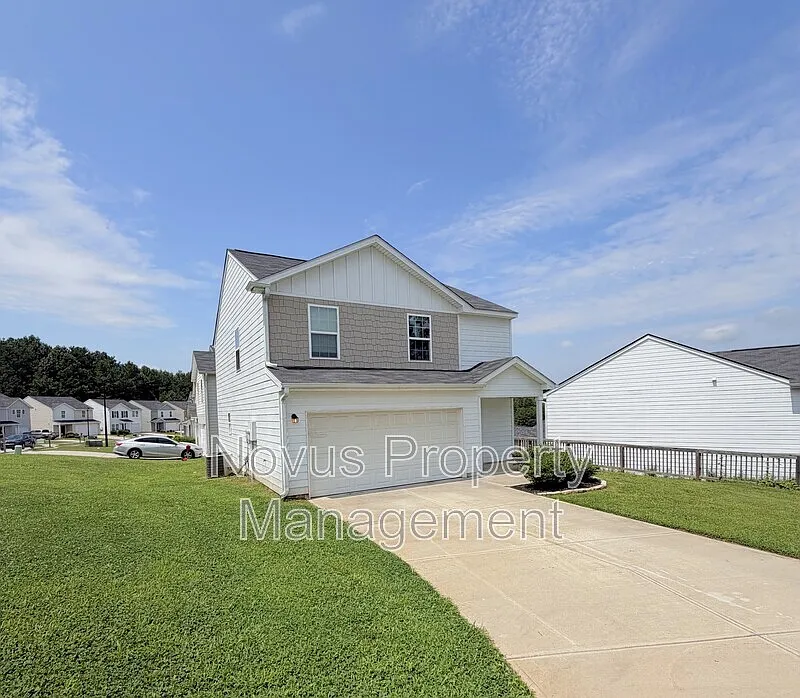 3 bed, 2.5 bath, 1610 sqft, $1,695 — Photo 2