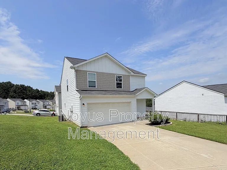 506 Amelia Ct — Photo 2