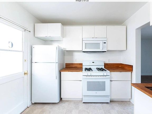 5th image of 4101 Wade St #J