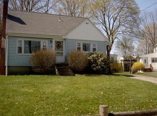 21 Blanchard Rd, Weymouth, MA 02190