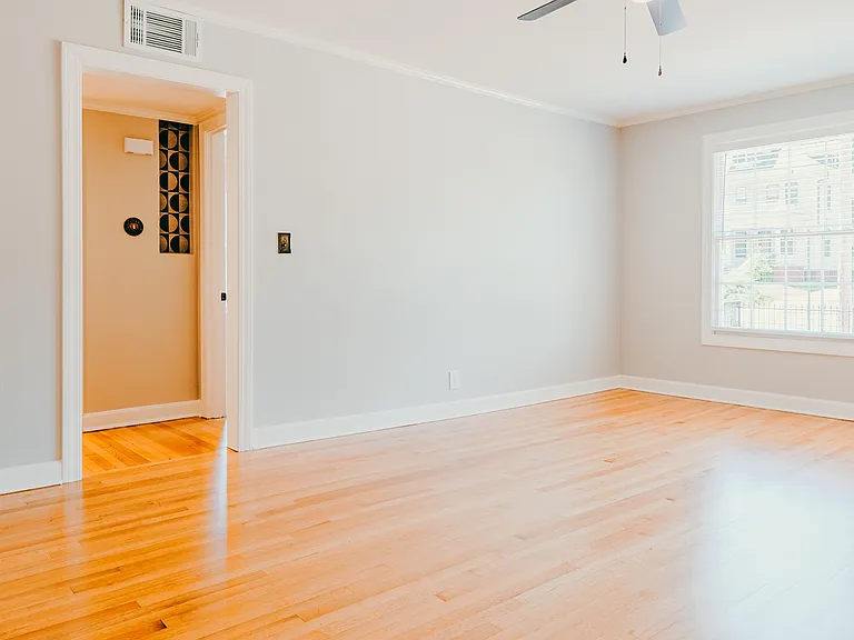 2209 Main St #3 — Photo 10