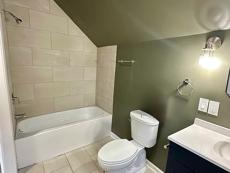 1619 Starkweather Ave #4 — Photo 5