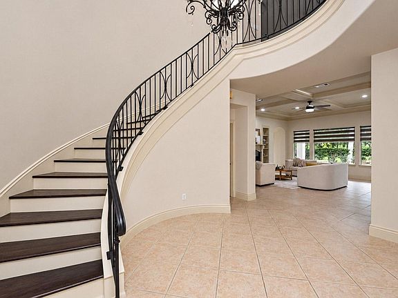 4th image of 5215 Eagle Pointe Ct