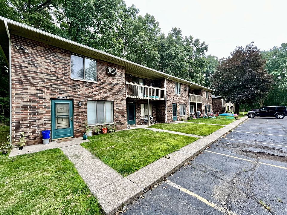 1st image of 10413 Portage Rd