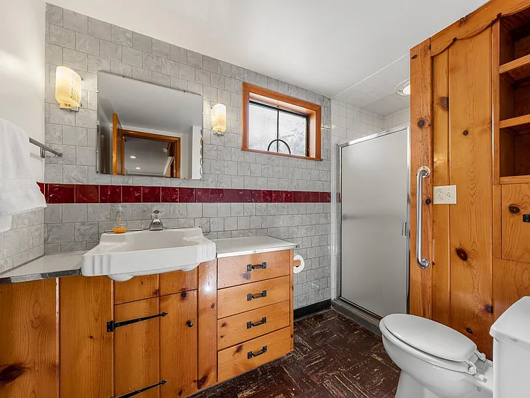 11016 Rainier Ave S — Photo 15