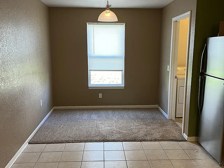 707 Elliott Ln — Photo 11