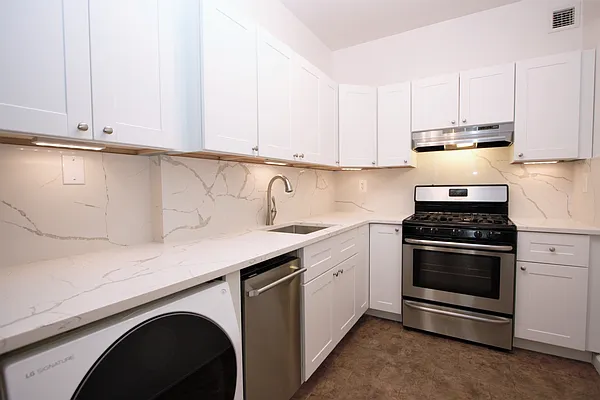 Rented by R New York | media 1