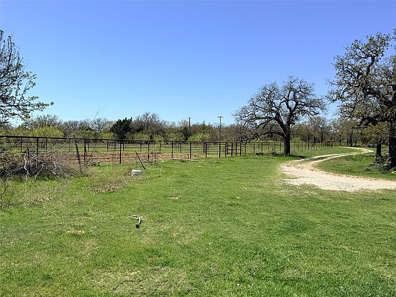 3rd image of 421 Erwin Rd