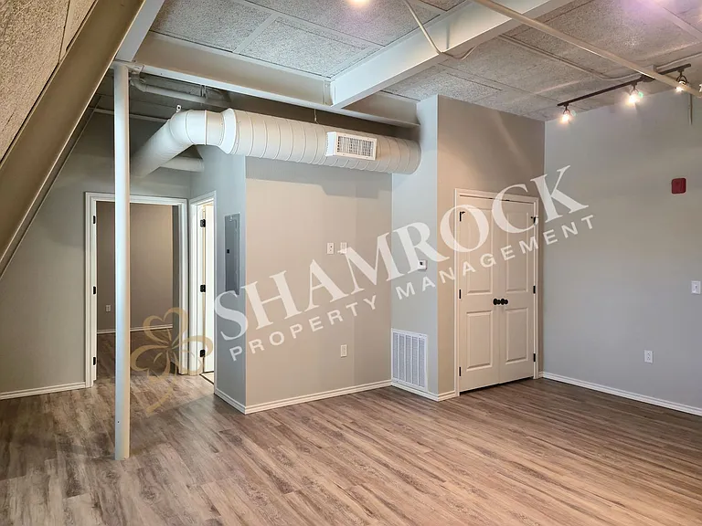701 N New Rd #201 — Photo 8