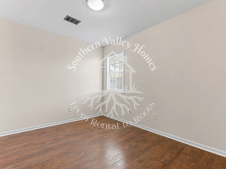 102 Duxbury Ct — Photo 20