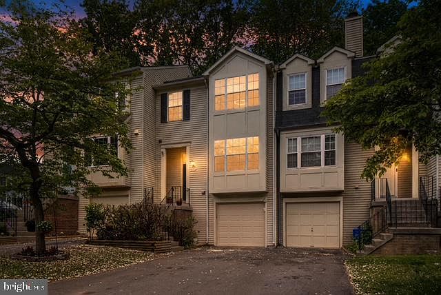 1st image of 52 Cherry Bend Ct