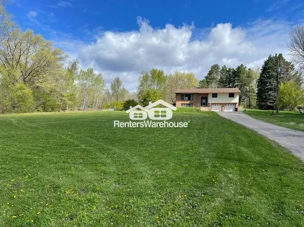 1241 Holly Dr E, Hugo, MN 55038