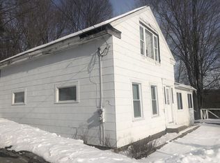 36 School St, Hardwick, MA 01083