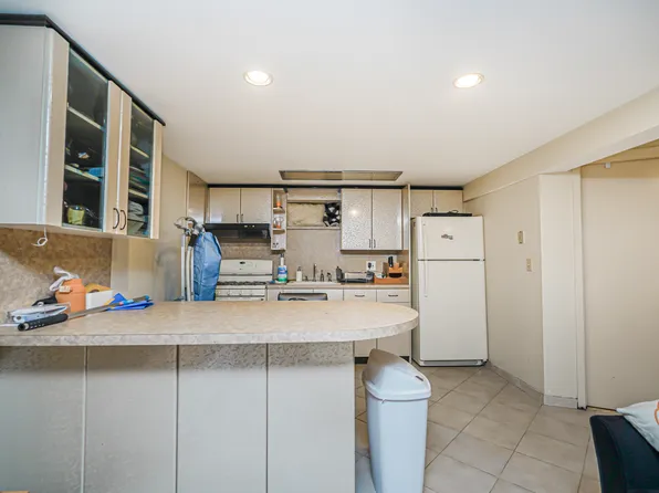 11 Bolivar Street image 13 of 20