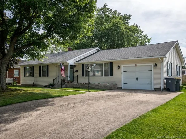 1108 Gaiser Dr, Seymour, IN 47274