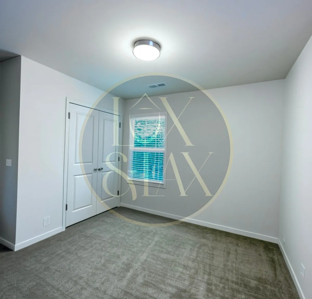 1604 Lasalle Street, Unit D — Photo 2
