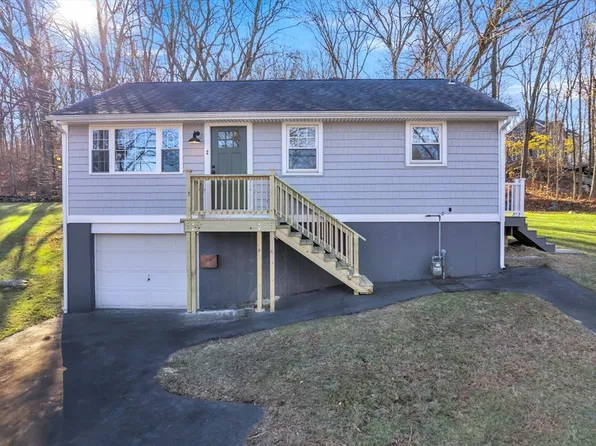 2 Leslie Ln, Millbury, MA 01527