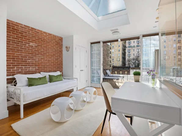 51 West 82nd Street image 11 of 14