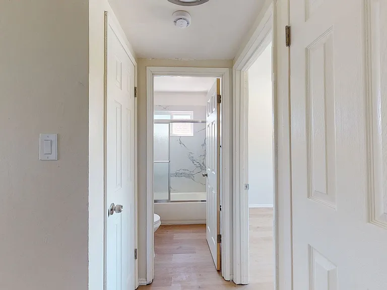 3040 Lynde St — Photo 18
